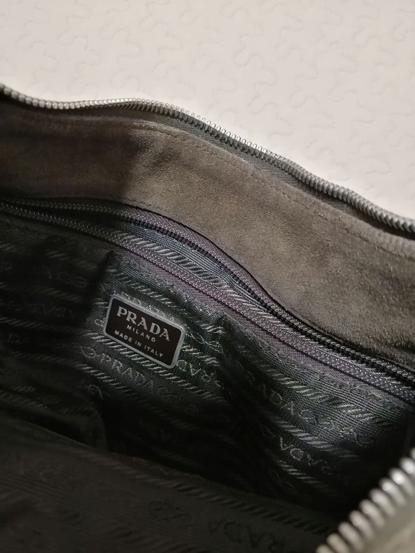 PRADA プラダ　ワンショルダー　ショルダーバッグ　スエード