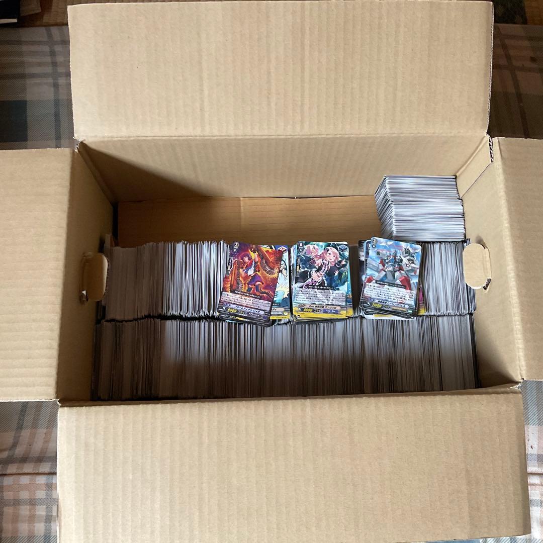 ヴァンガードカード 【約／9137枚】大量放出！【ダブり、小キズ気に