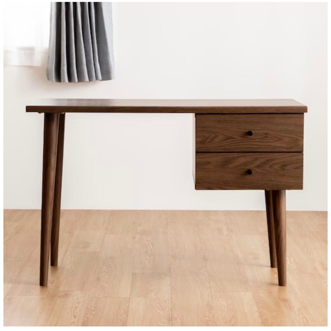 ニトリ　北欧調スリムデスク