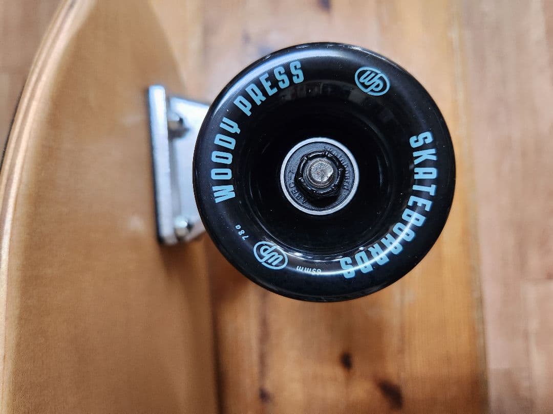スケートボード　ウッディ－プレス