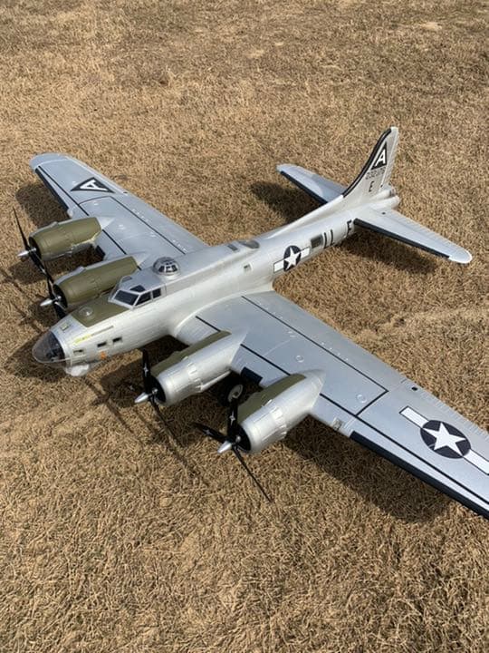B-17 ラジコン飛行機