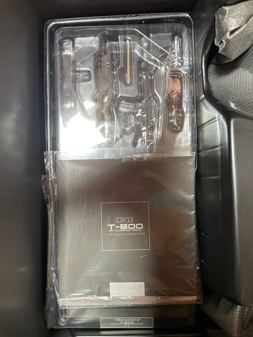 ホットトイズ DX13 ターミネーター2 T-800 バトルダメージ版