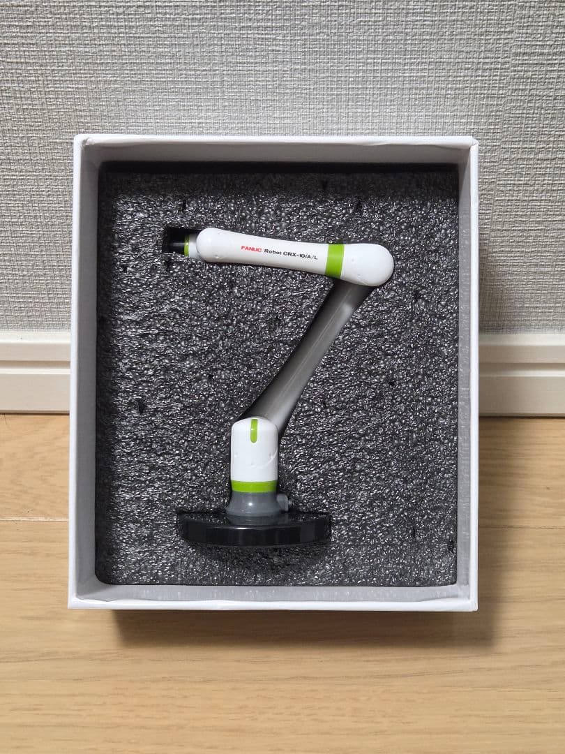 ファナック　非売品　ロボットフィギュア