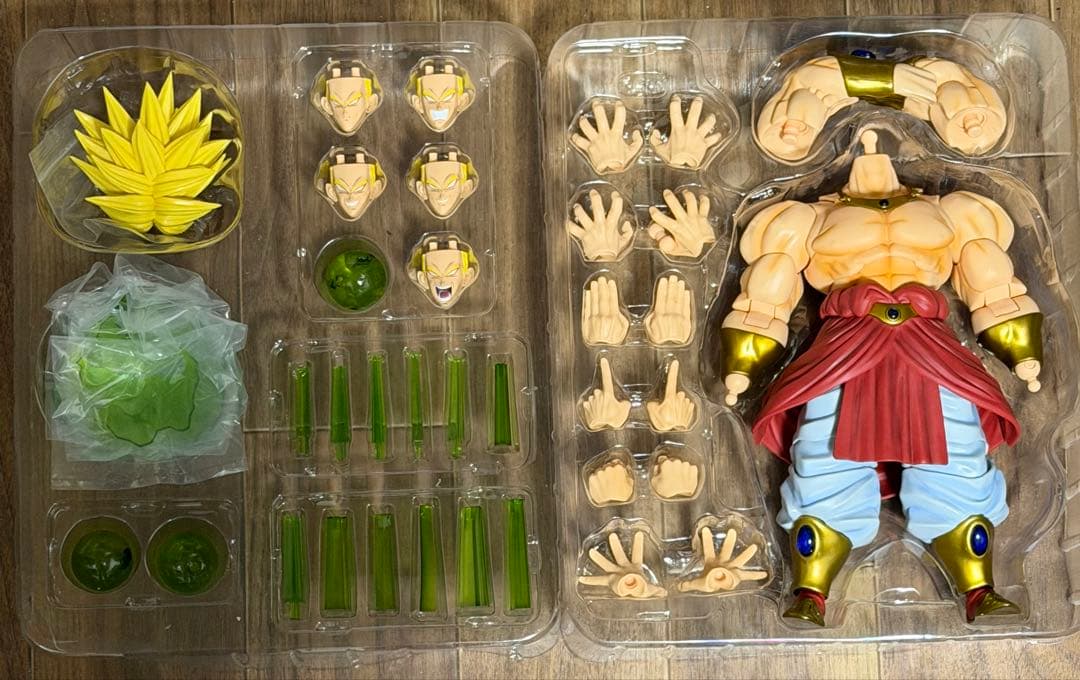 ブロリー　スーパーサイヤ人　s.h.figuarts 同サイズ