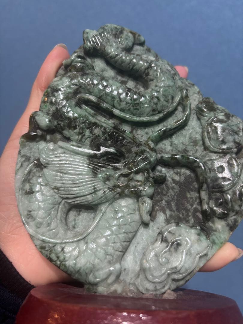 天然翡翠 【龍】台座付き 鑑賞石 希少 - メルカリ
