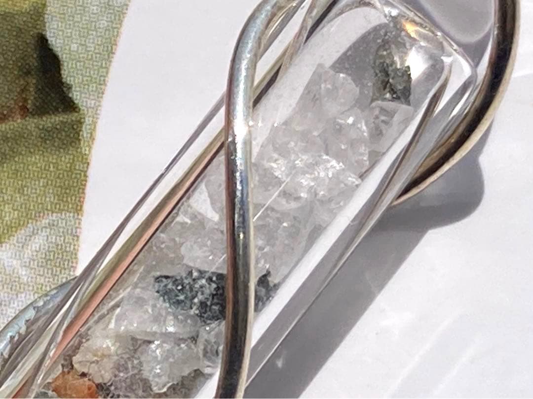 H&E社 フェナカイト ペンダントトップ ロシア産 ヘブン＆アース社