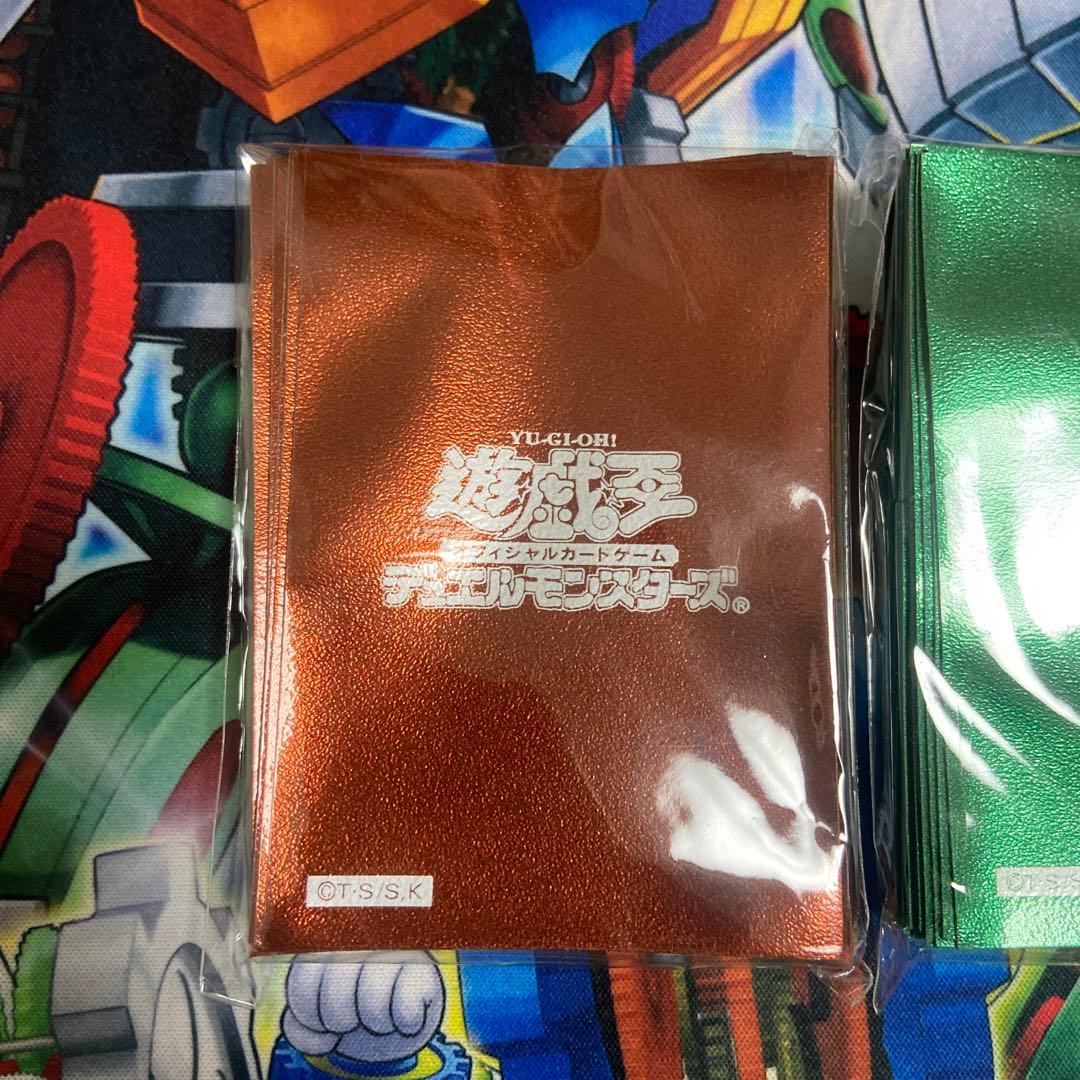 遊戯王 初期ロゴ スリーブ 未開封 絶版　赤　緑　レッド　グリーン　2個セット