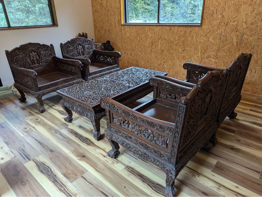 アンティーク家具木製家具 アジアンスタイルバリ風彫刻入り