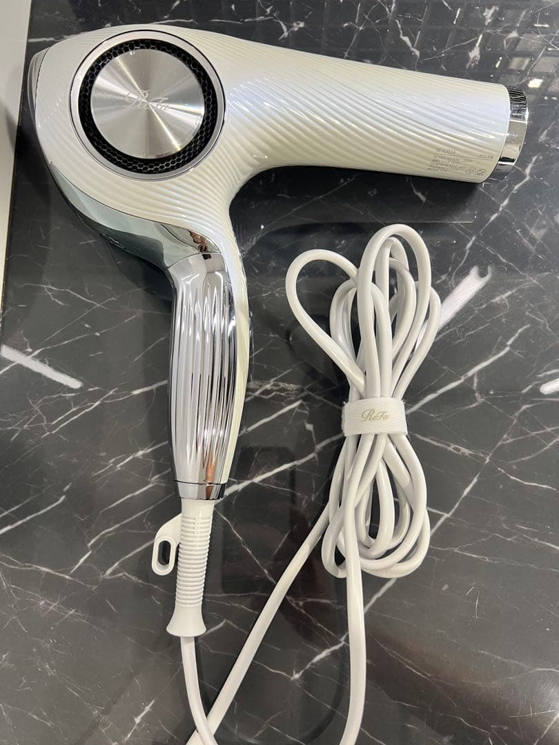 美品　リファ　ReFa ビューテック ヘアドライヤー　プロ　ホワイト