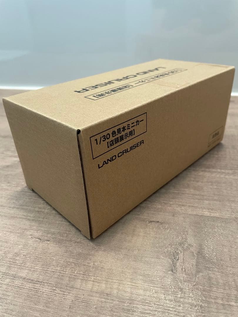 角目 プラチナホワイトパールマイカ ランクル250 色見本1/30(非売品)