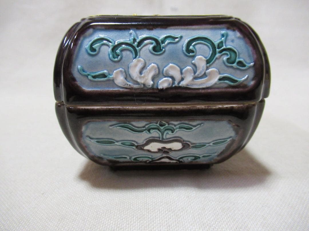 茶道具　清閑寺祥平造　交跡花笠四方角画　香合　共箱