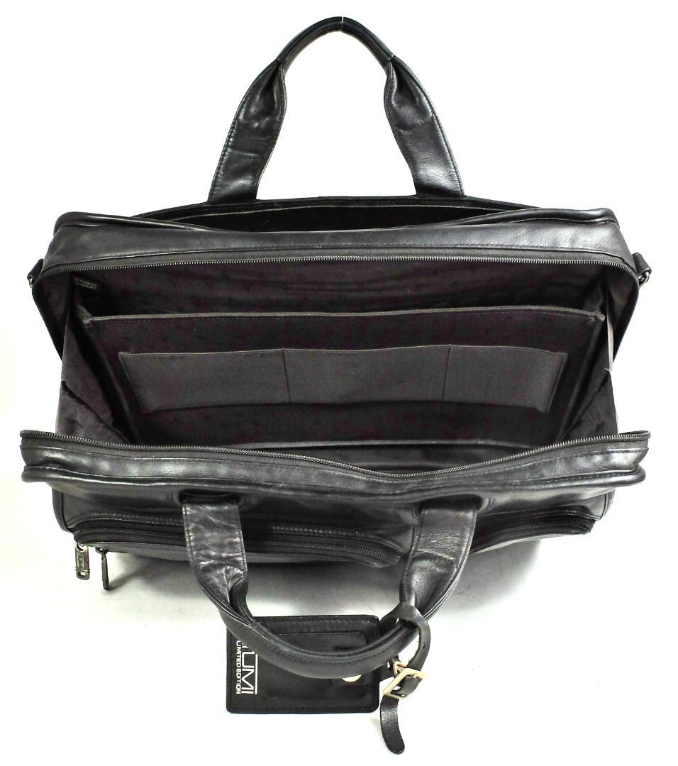 トゥミ 96114G4.4 ラージ・コンパクト・スクリーンPCブリーフ（LTD）