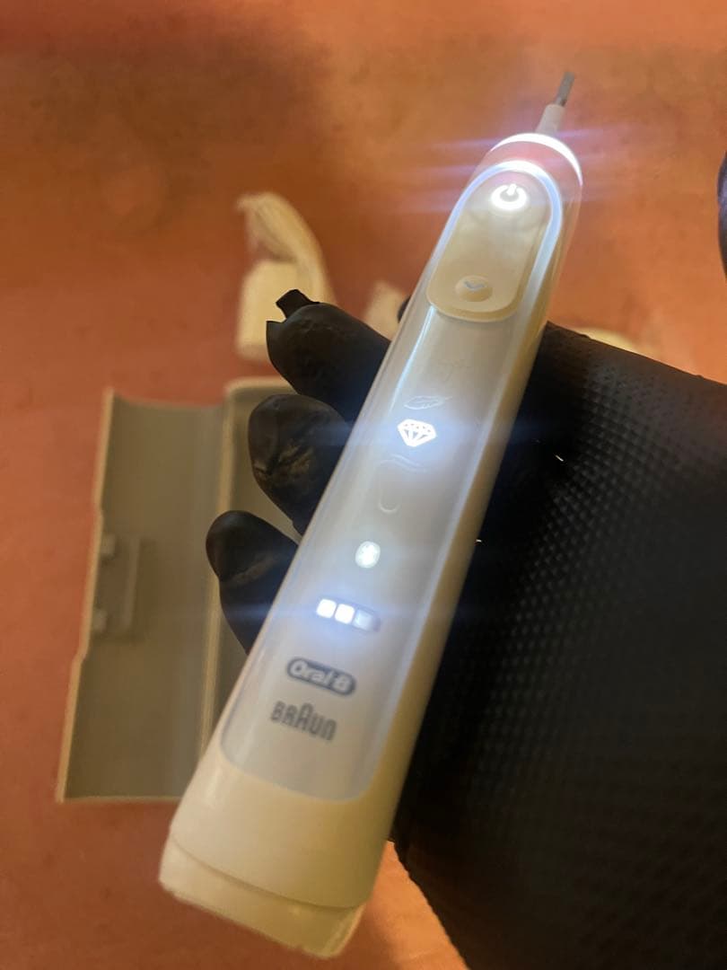 BRAUNオーラル-B GENIUS \"9000\"(White)未使用品