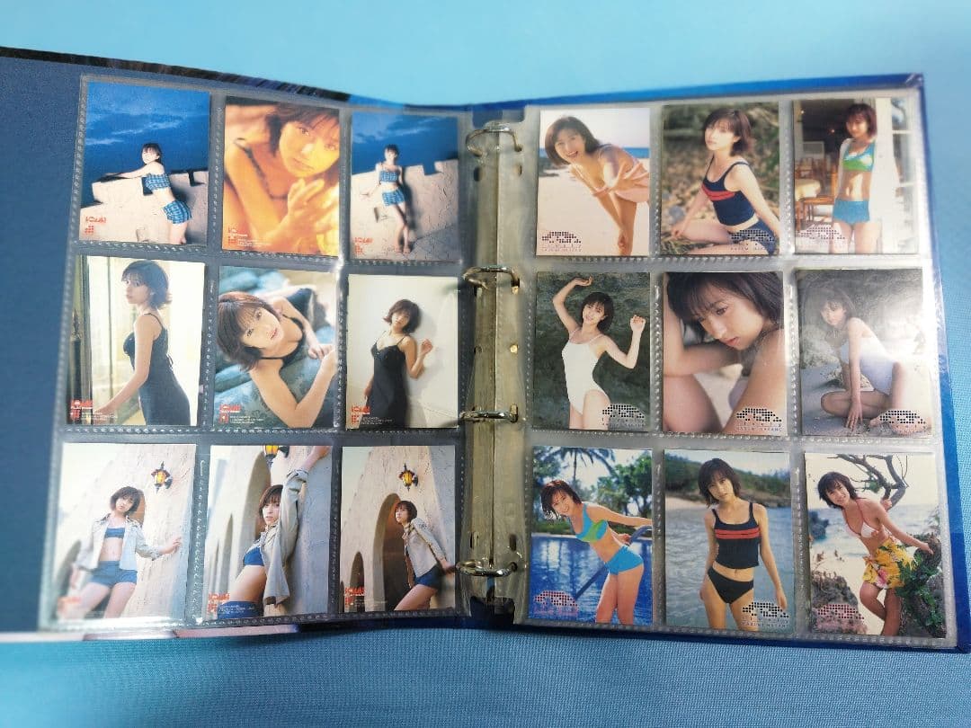 仲根かすみ　2005年カレンダー　トレカなどまとめセット　元タレント