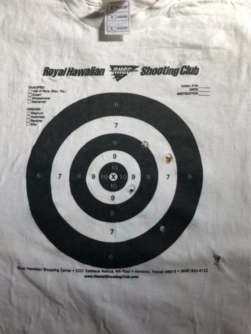 44マグナム実弾穴あきＴシャツ　ターゲット付き
