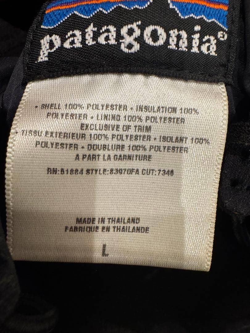 patagonia ブラック　中綿ジャケット フード付き