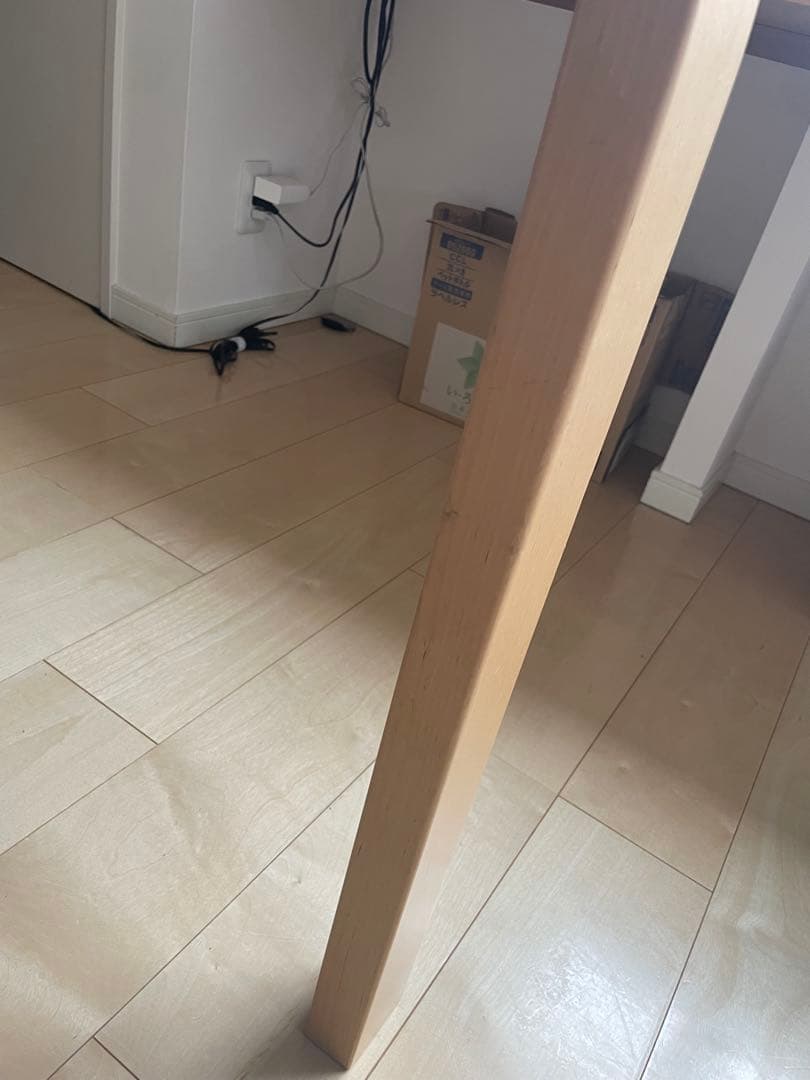 artak ホワイト　ダイニングテーブル　artek TABLE 82A