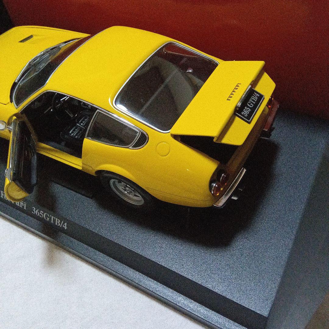 京商 1/18 フェラーリ 365GTB/4