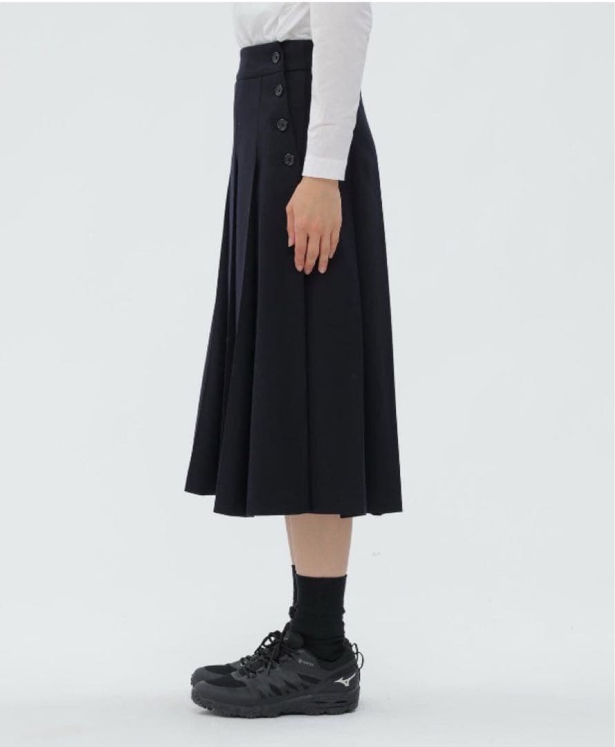 【新品未使用】マーガレットハウエル　スカート