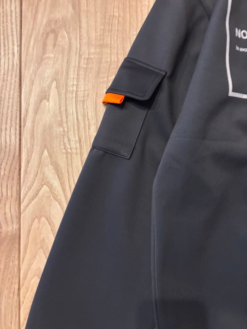 専用　ラフロッグ　バックフレームロゴモックネックシャツ　グレー　新品