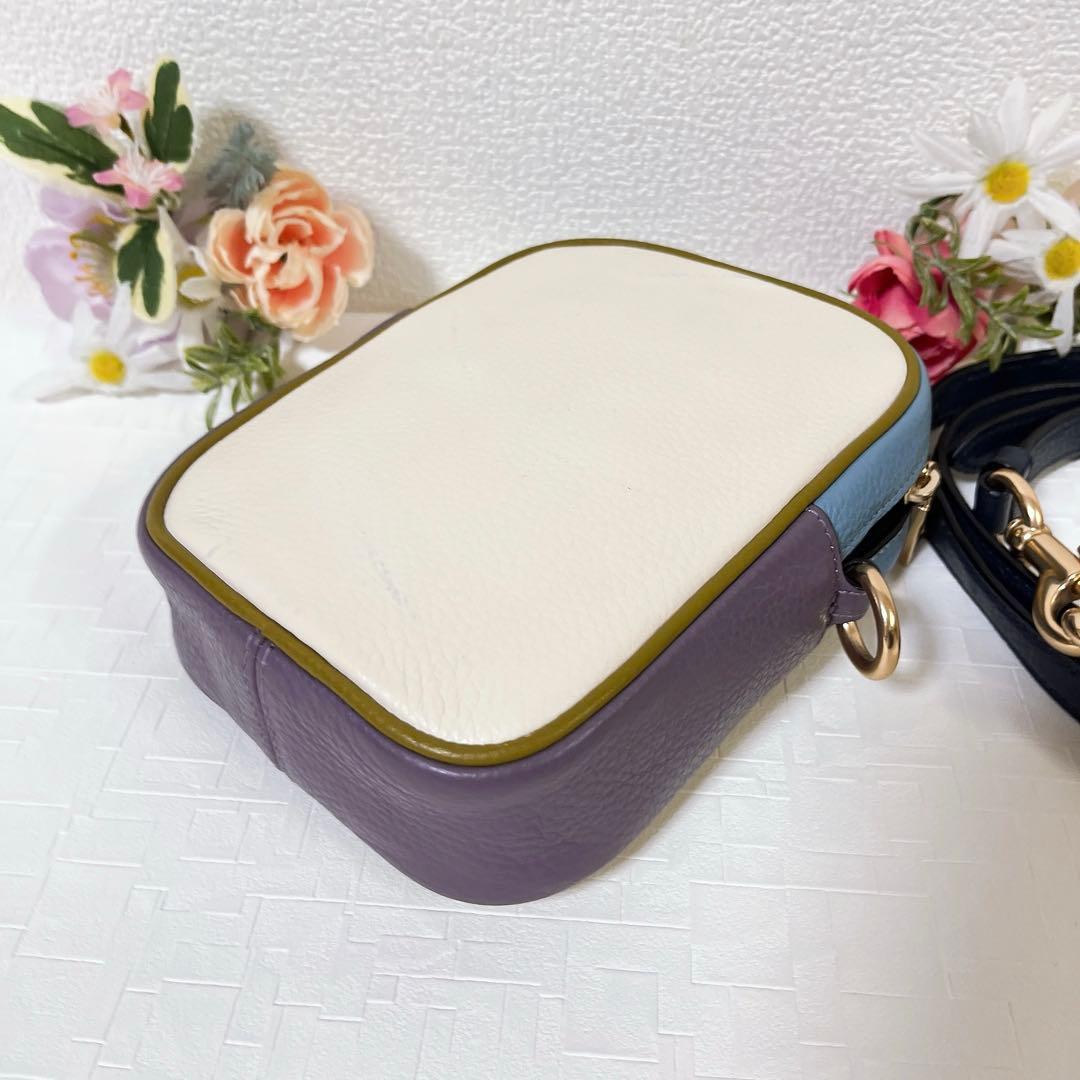 【美品】COACH ショルダーバッグ ミニバッグ スマホショルダー チャーム付き