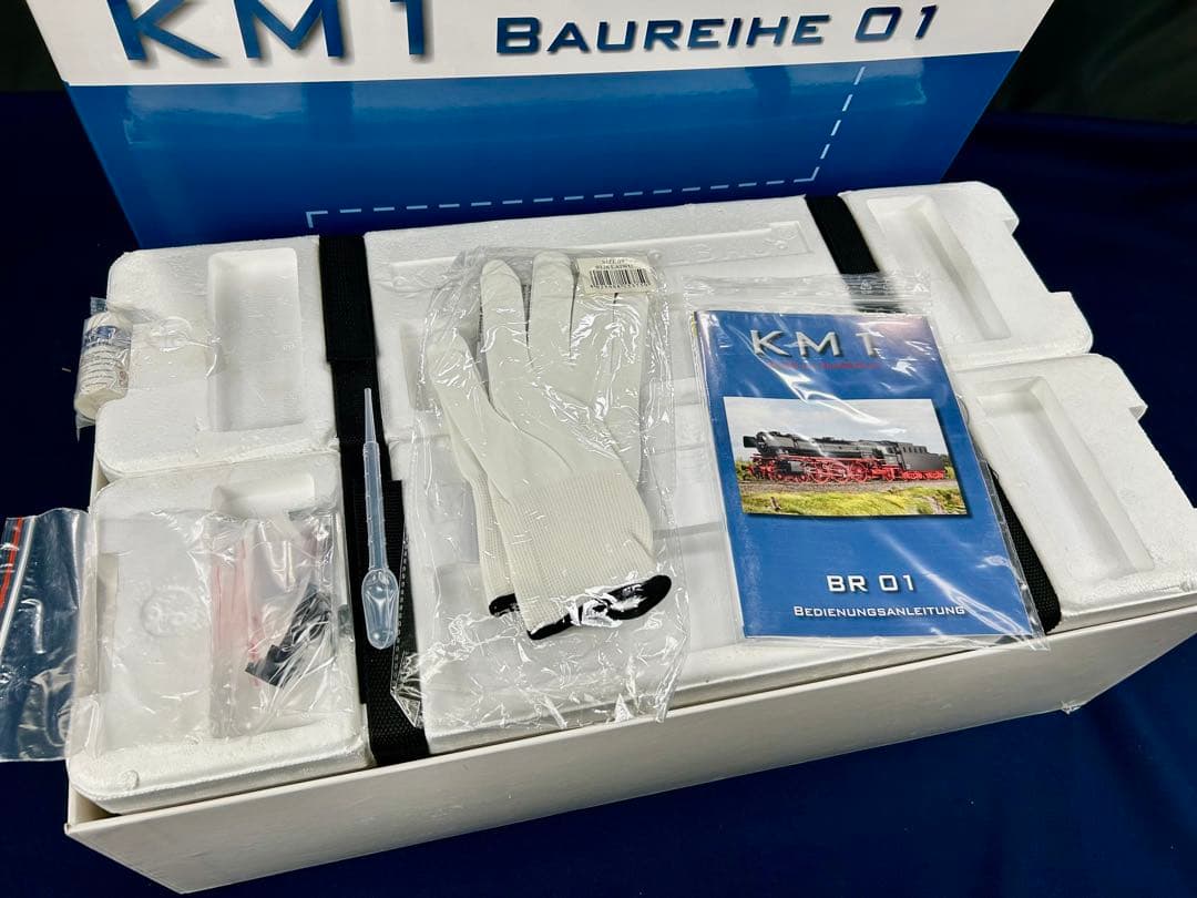 ドイツ 蒸気機関車 KM1 Modellbau BAUREIHE 01