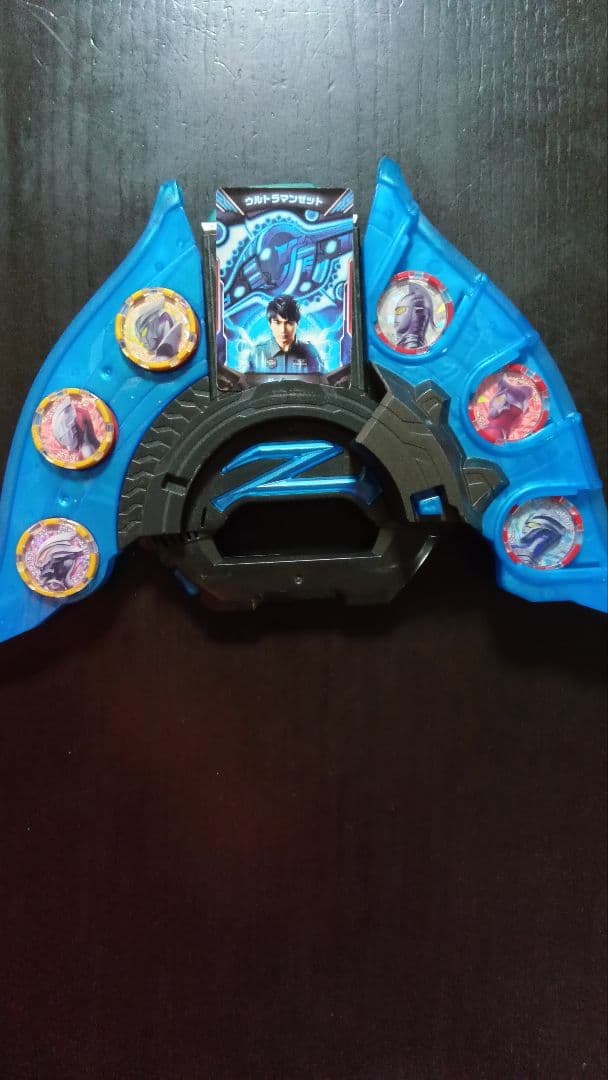 ウルトラマンゼット DXウルトラゼットライザー メダル デルタライズクロー