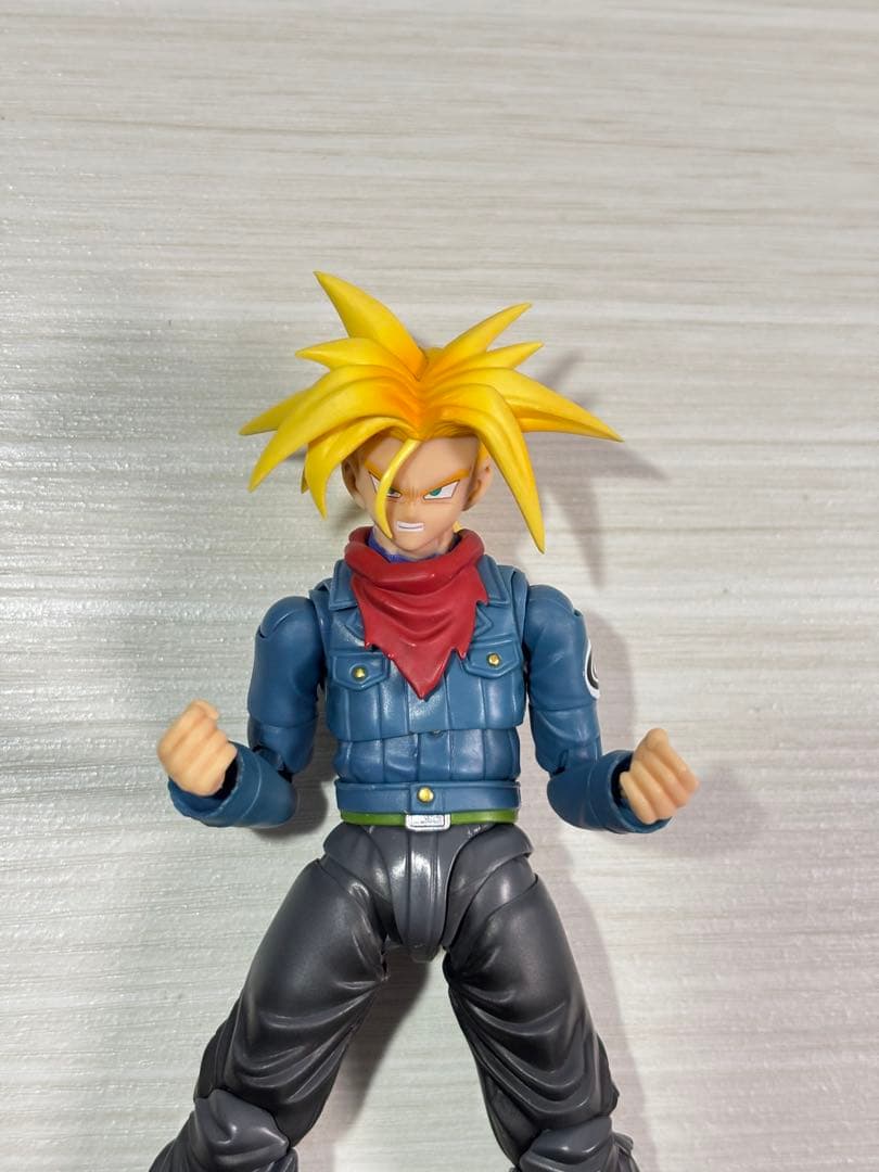 S.H.Figuarts トランクス カスタム品 ドラゴンボール フィギュアーツ