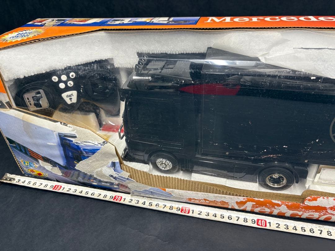 メルセデスベンツ アクトロス トレーラー トラック ラジコン　未使用保管品