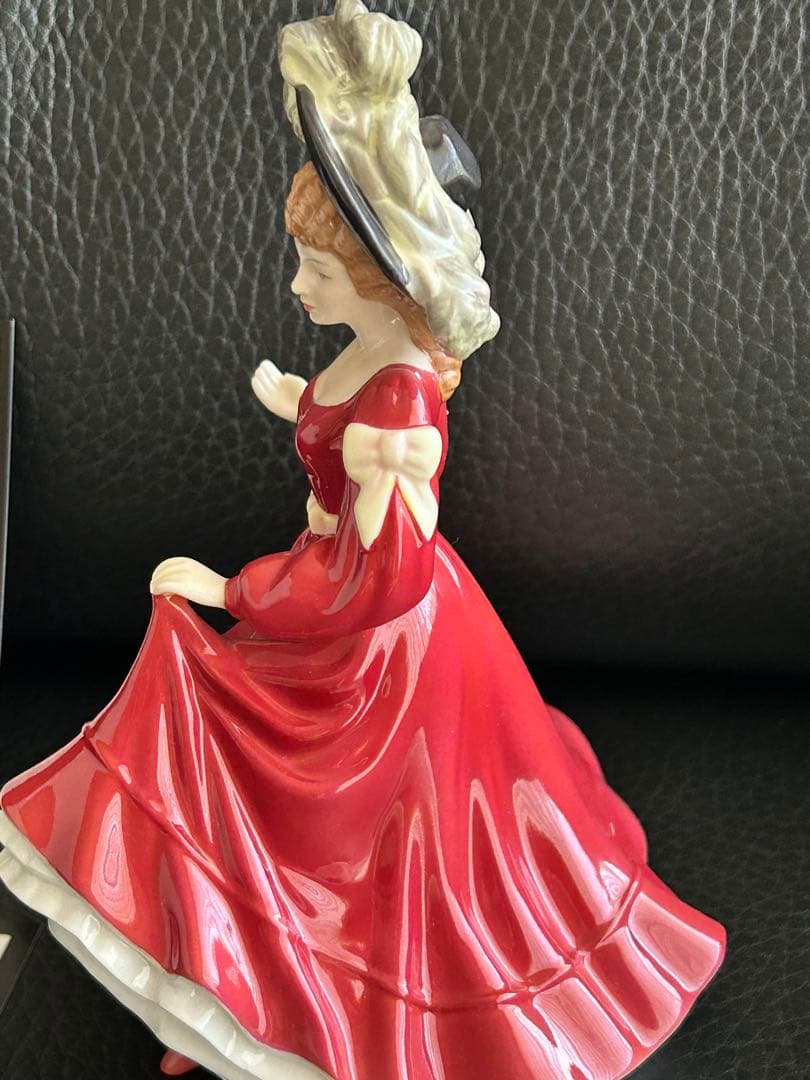 Royal Doulton petites ロイヤルドルトン 美しい貴婦人 E101