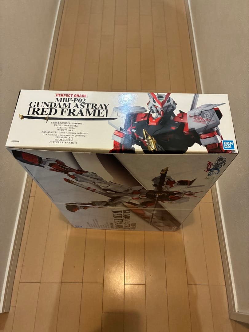 新品未開封PGガンダムアストレイレッドフレーム