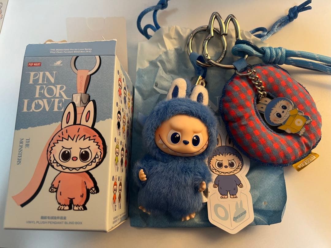 POPMART ラブブ PIN FOR LOVE ミニラブブOチャームセット