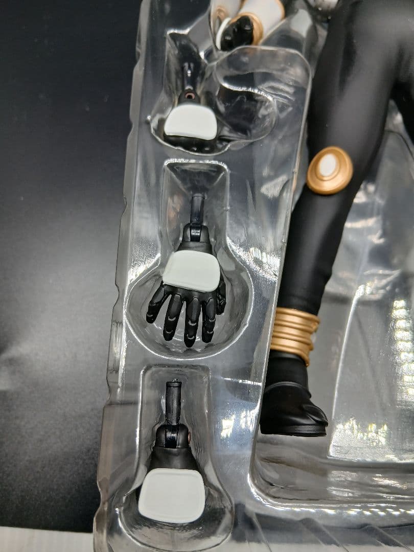 RAH 仮面ライダークウガ グローイングフォーム　 フィギュア