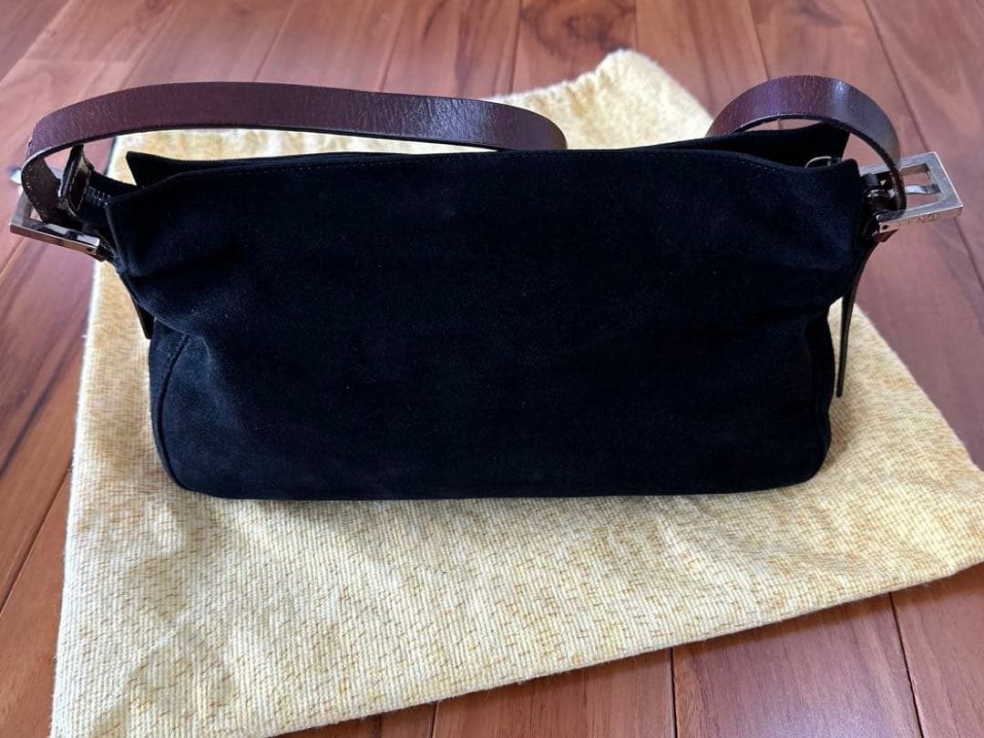 FENDI マンマバケット黒 スエード ショルダーバッグ