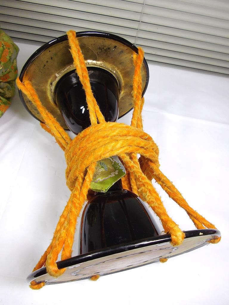 中型 和太鼓 黒・金 スタンド付き Japan ビンテージ 骨董