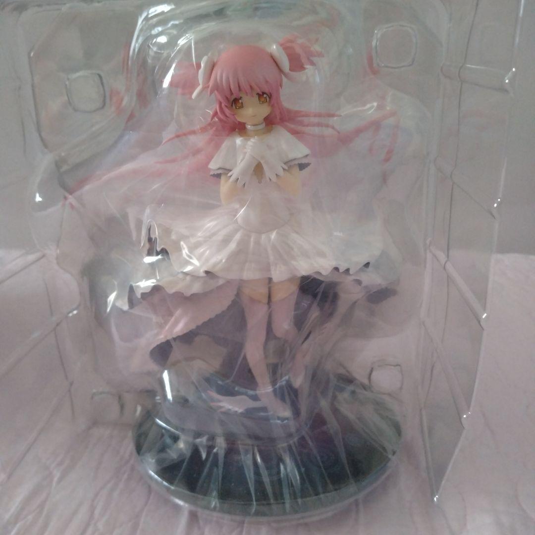 『劇場版魔法少女まどか☆マギカ』1/10アルティメットまどか フィギュア