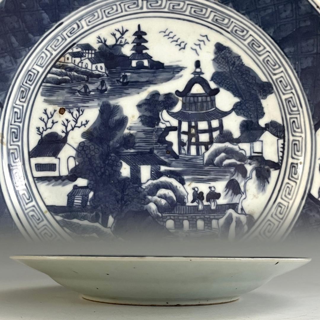 唐物 青花楼閣山水人物紋盤 清朝期 中国美術 古玩 SN624 唐物 青花楼閣山水人物紋盤 清朝期 中国美術 古玩 SN624 唐物 青花楼閣