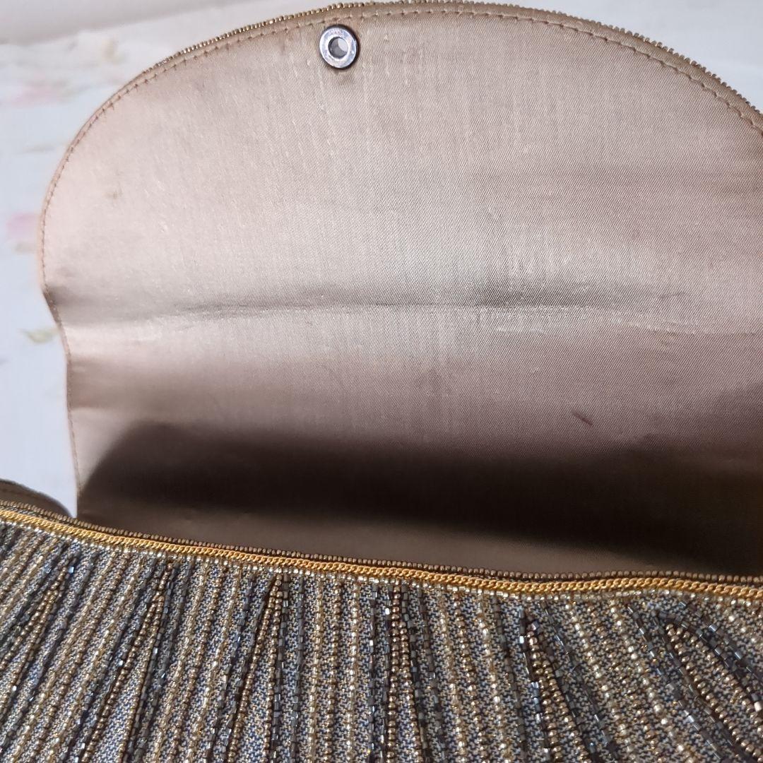 ルミーはしもと　ビーズ刺繍 半月型パーティーバッグ