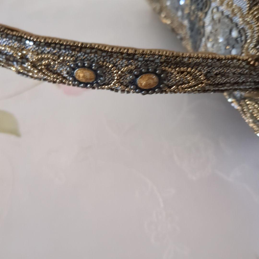 ルミーはしもと　ビーズ刺繍 半月型パーティーバッグ