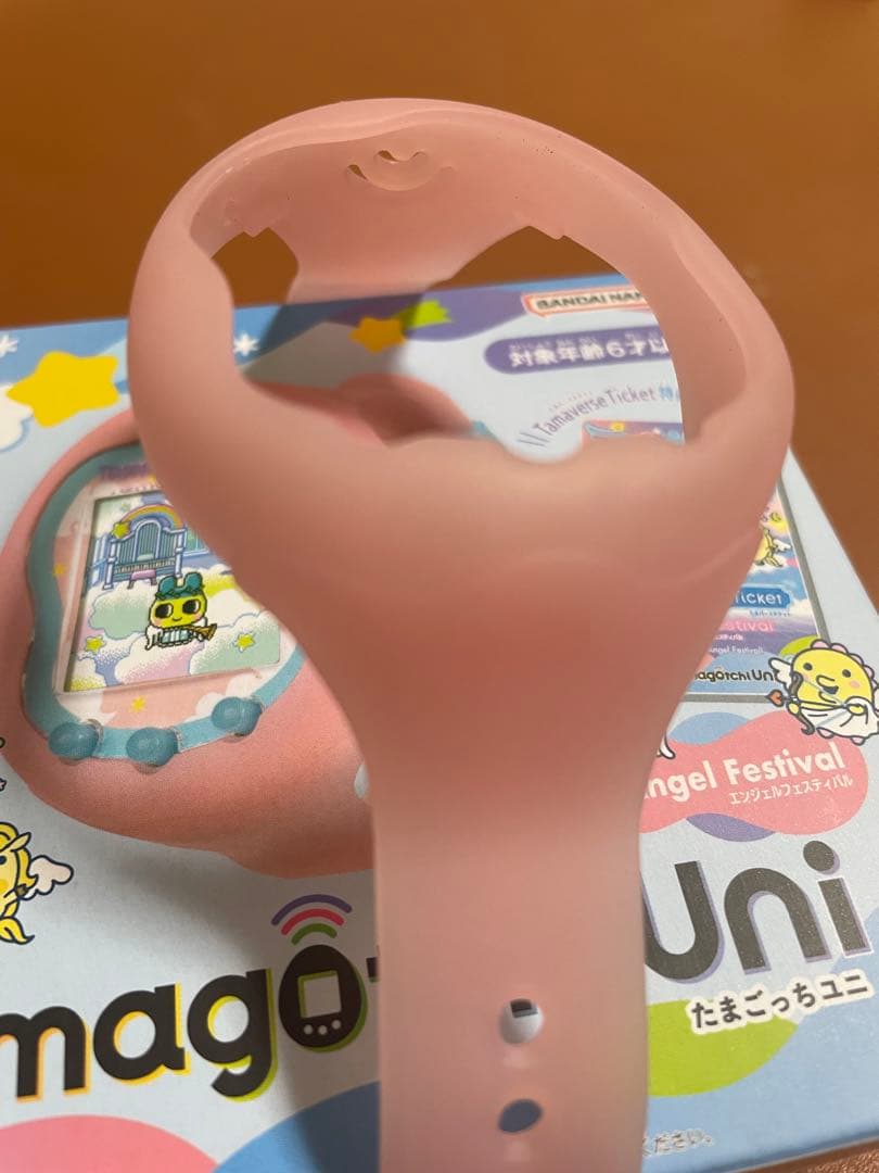 Tamagotchi Uni ピンク USBケーブル付き