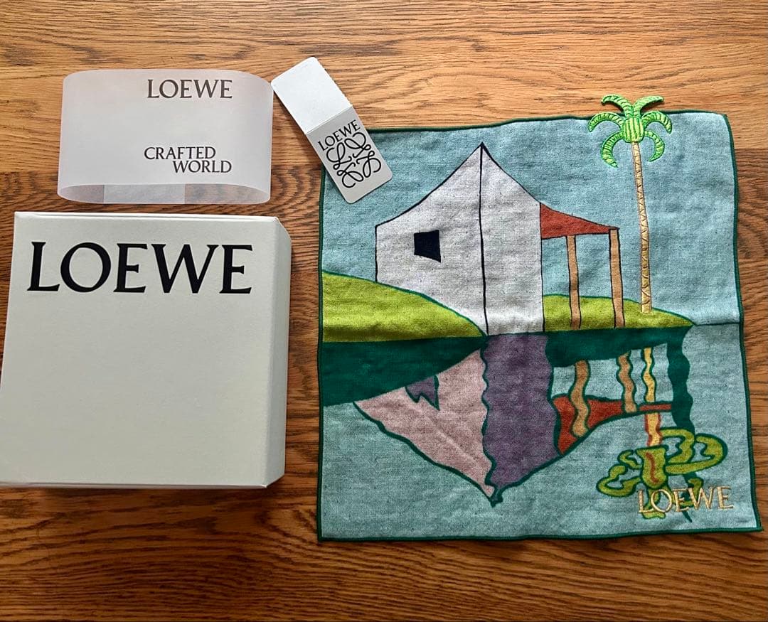 箱無し LOEWE ロエベ タオルハンカチ クラブテッドワールド - メルカリ