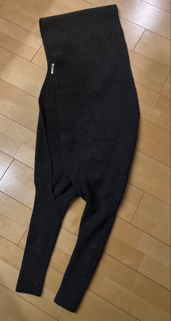 フミカウチダ fumika uchida オフショルダーニット マフラー - メルカリ