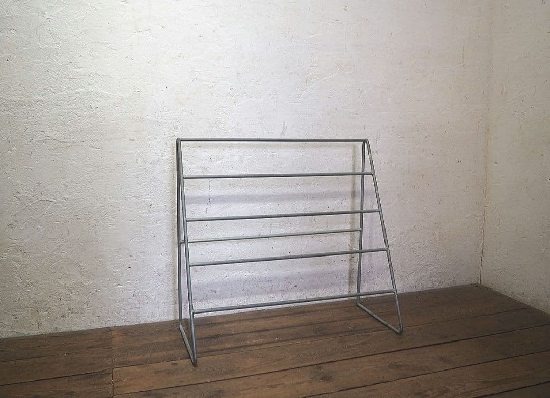 1339 ①古い鉄枠のアイアンラック　タオル掛け　レトロ　ビンテージ　工業系 1339 ①古い鉄枠のアイアンラック タオル掛け レトロ ビンテージ 工業系