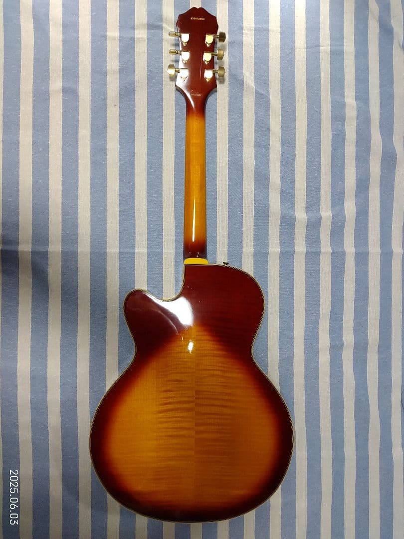 Epiphone Joe Pass Emperor Ⅱ 1990年代です。