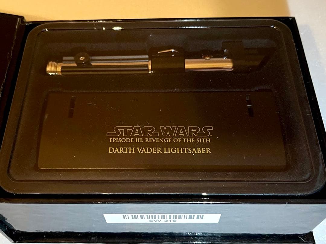 【レア】スターウォーズ コレクターセット(ミニライトセイバー2種、X WING)