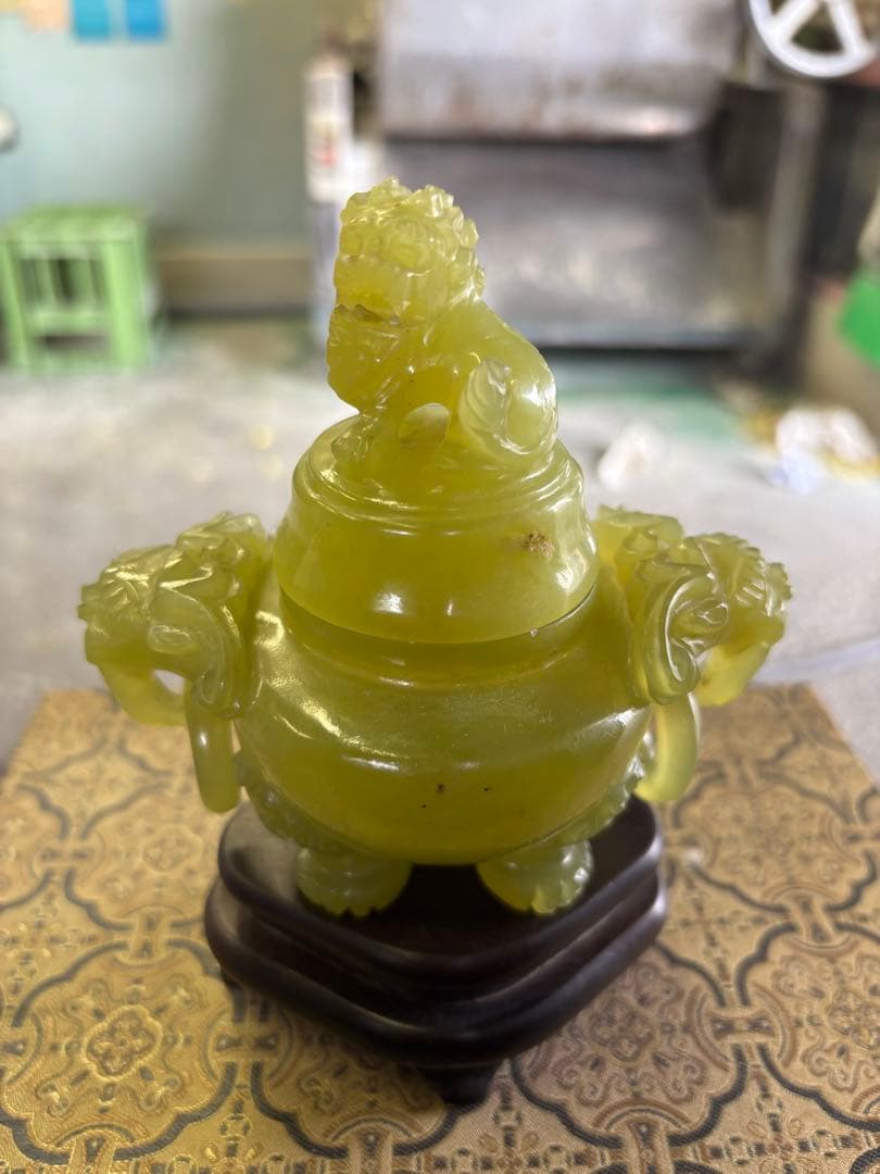 即決価格】翡翠製獅子持ち香合