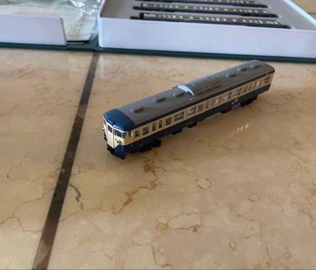 Nゲージ 10-195 113系1500番台横須賀線色基本 (8両) &３両増結