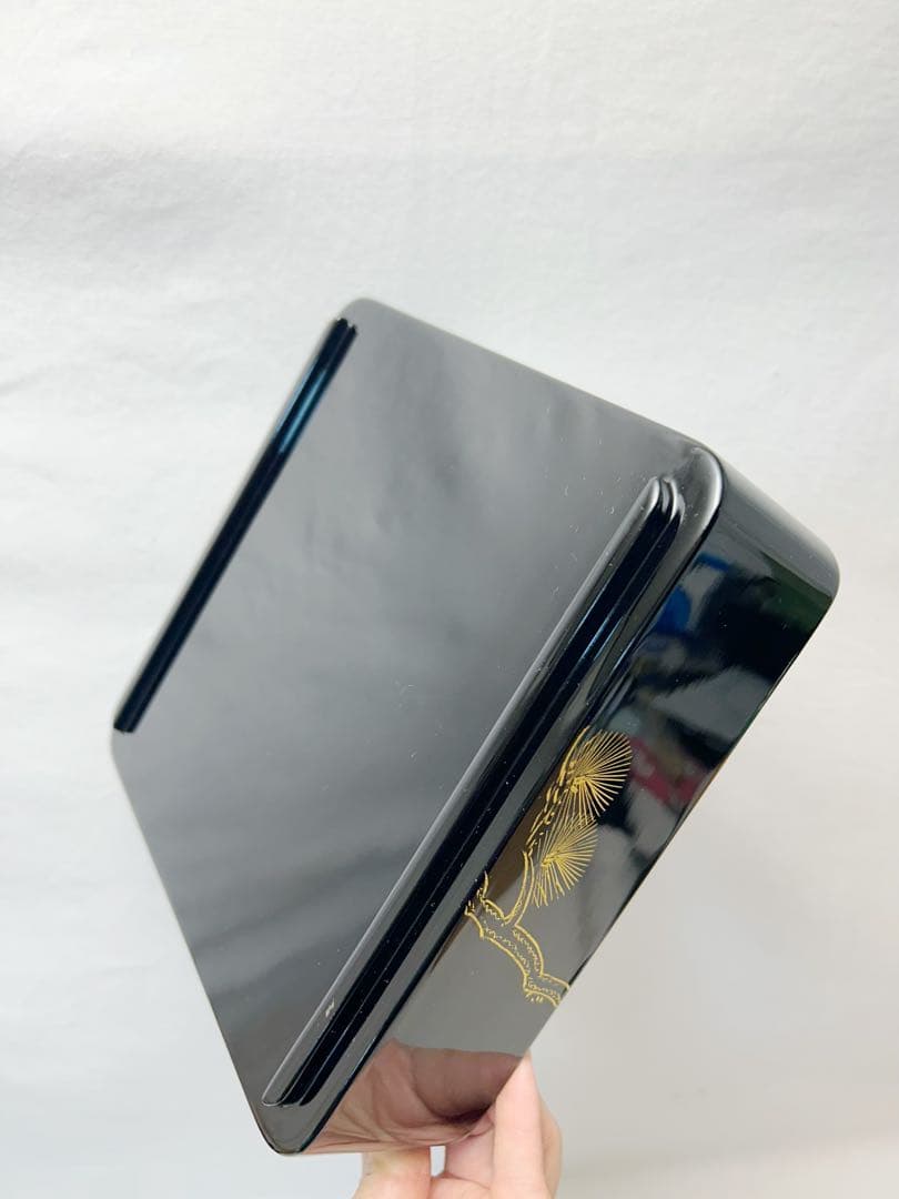 未使用 茶道具 木製 黒塗 金彩松鶴蒔絵 三段重箱 内朱 共箱