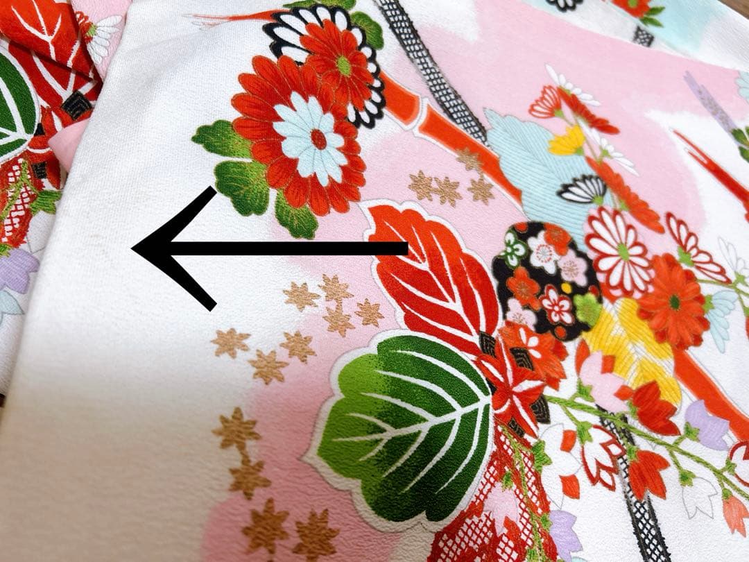 人気のアンティーク着物♡七五三　7歳　女の子　フルセット　一式　白　ゴールド