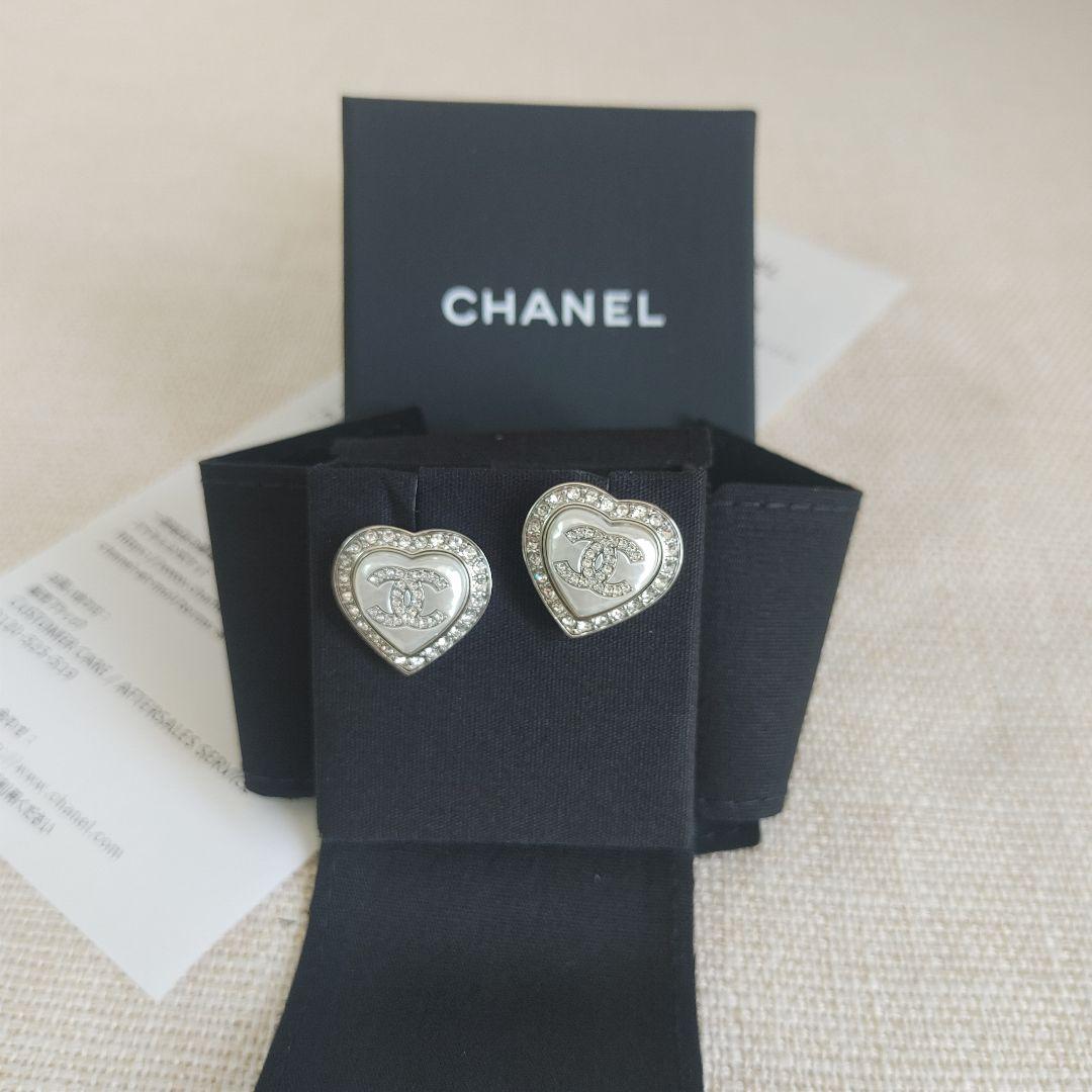 シルバー ピアス CCマーク ハート CHANEL シルバー ピアス CCマーク ハート 【公式通販】